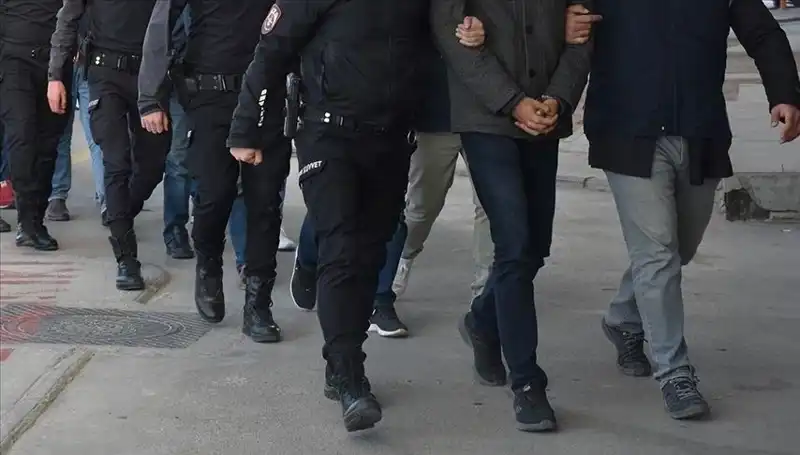 5 İlde FETÖ Operasyonları: 10 Şüpheli Gözaltına Alındı