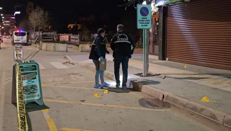 Pideci Dükkanında Korkunç Kavga: Bir Ölü, Üç Yaralı Olayı!