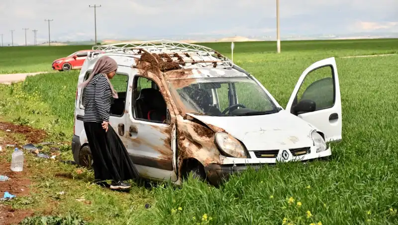 İki Otomobil Çarpıştı: Altı Çocukla Birlikte 10 Yaralı
