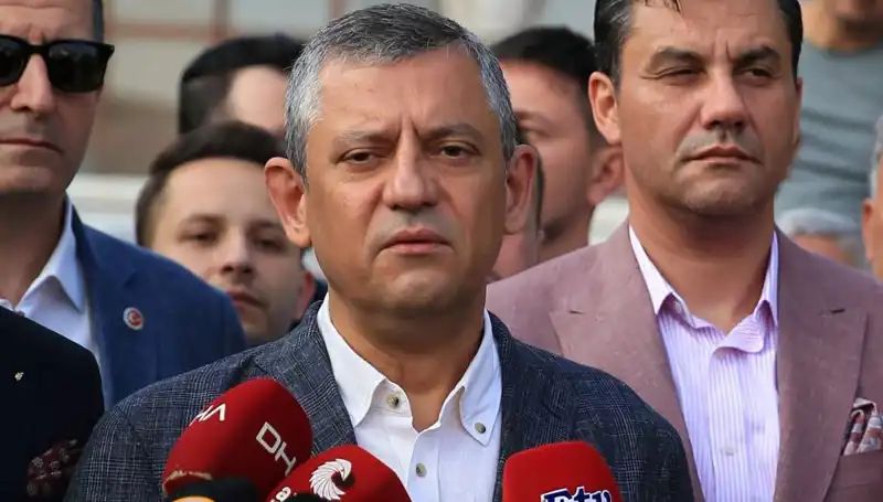 Özgür Özel: Bu Bayram Neden Hiç Bayram Gibi Hissettirmedi?