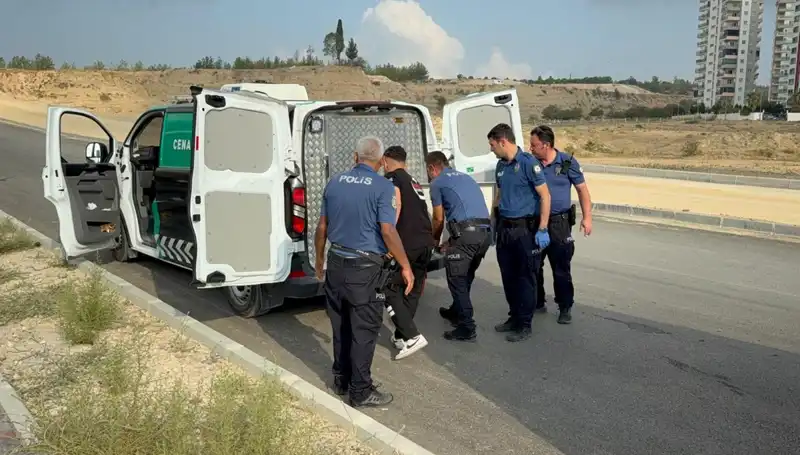 Yol Kenarında Gizemli Bir Ceset Bulundu: Olayın Ardındaki Sırlar Neler?