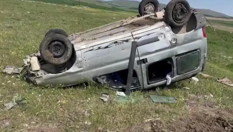 Konya'da Otomobil Takla Attı: İki Kişinin Durumu Ciddi Mi?