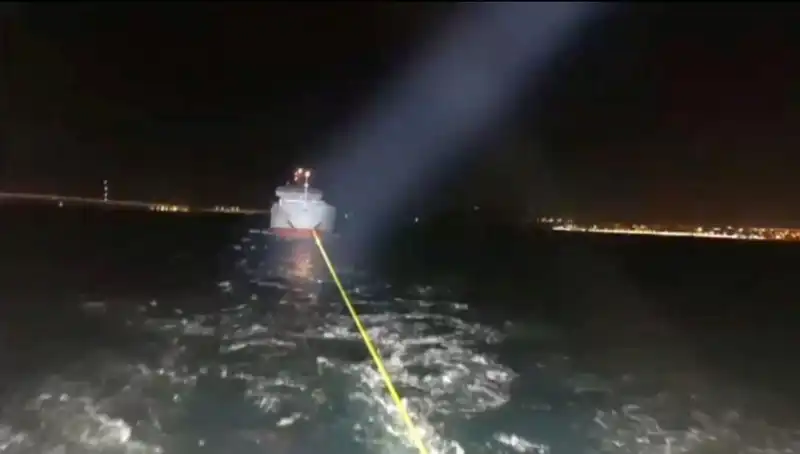 Çanakkale Boğazı'nda Gemi Arızası: Deniz Trafiğinde Aksama Yaşandı