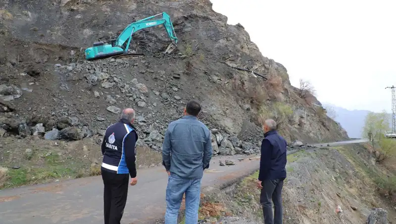 Hakkari’de Kaya Düşmelerine Karşı Hayati Önlem: Yeni Çalışmalar Başladı