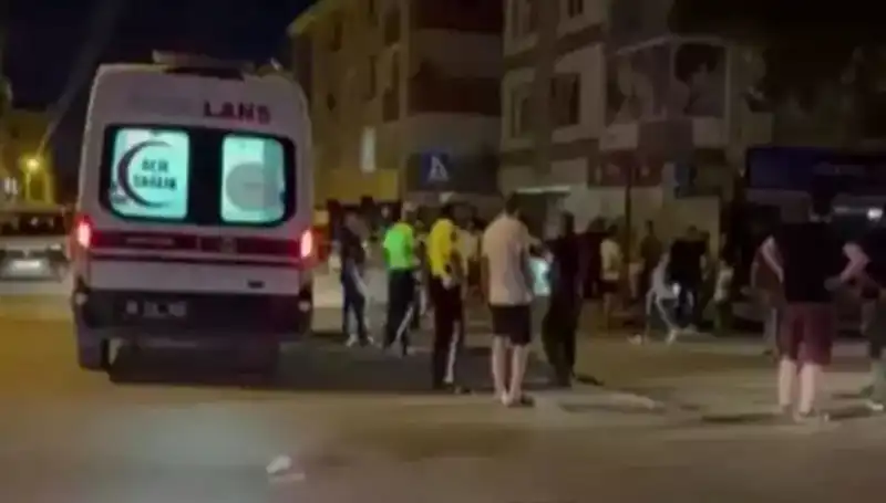 Alkollü Sürücü Tartıştığı Yayaları Kamyonetiyle Ezerek Kaçtı: Olayın Ayrıntıları