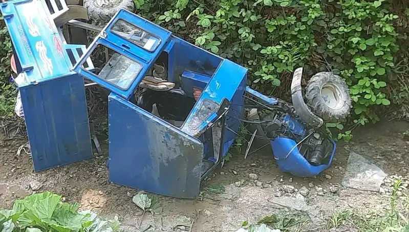 Kontrolden Çıkan Pat Pat Dereye Devrildi: Yaralıların Durumu İyi mi?