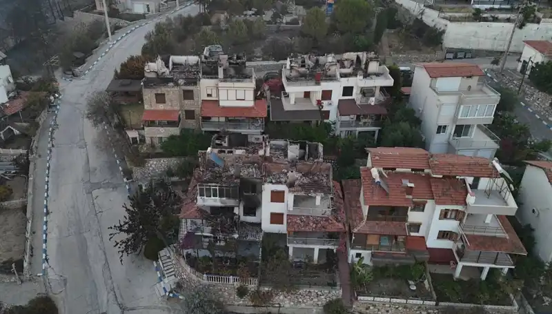 Orman Yangınlarında Tehlike Çanları: Birçok Ev Kullanılamaz Hale Geldi