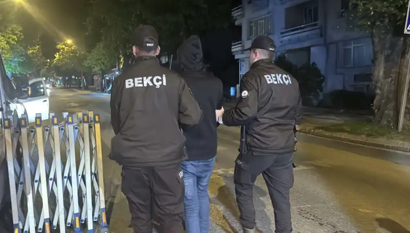 Edirne'de Düzensiz Göçmen Avı: 4 Kişi Yakalandı