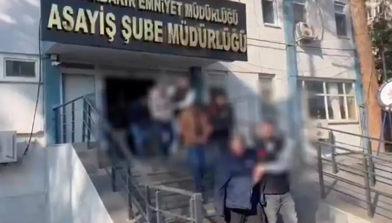 Sahte Web Sitesi Kurarak 229 Milyon Dolar Vurgun: Dolandırıcılar Yakalandı