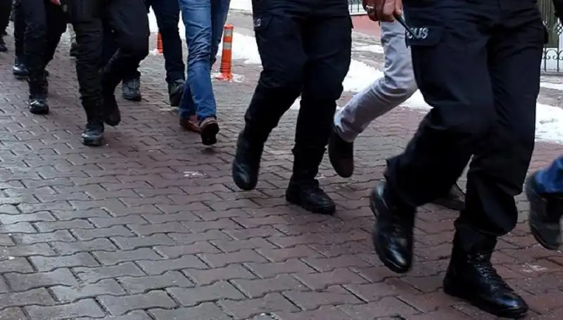 MİT ve Emniyetten Kapsamlı FETÖ Operasyonu: Gözaltılar ve Yeni Belgeler