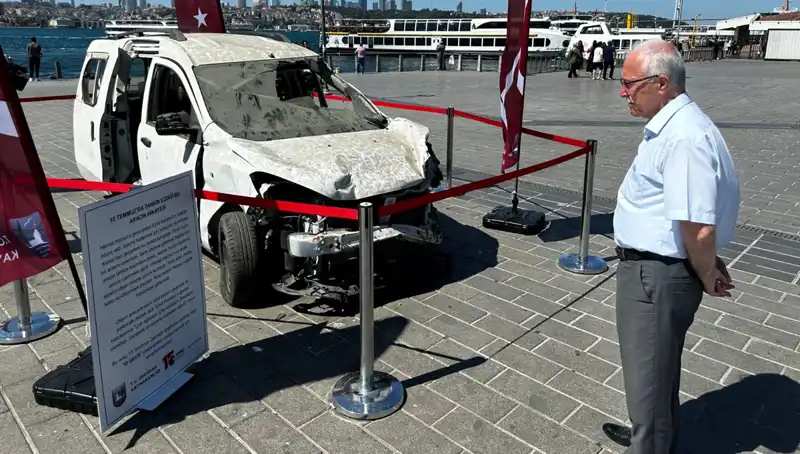 15 Temmuz’da Tankların Ezdiği Otomobiller Açık Hava Sergisiyle Gözler Önüne Seriliyor