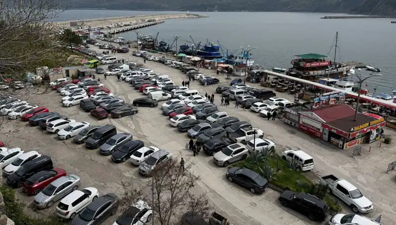 Bayram Tatilinde Şehirler Arası Yoğun Araç Trafiği Rekoru Kırıldı