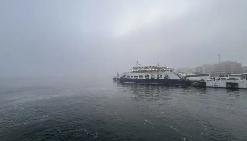 Çanakkale Boğazı’nda Yoğun Sis Nedeniylen Gemi Geçişleri Durduruldu
