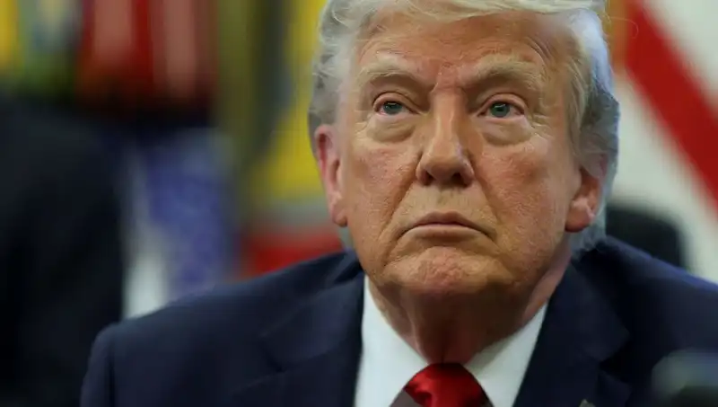 Trump'ın İddialı Açıklaması: "Hem Ülkeyi Hem Dünyayı Yönetiyorum"