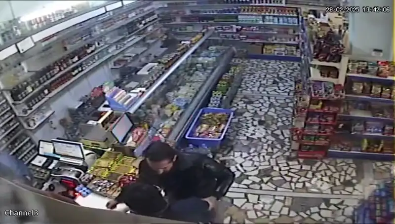 Cezaevi Firarisi Markette Dehşet Saçtı: Bıçakla Fırtına Gibi Esen Anlar