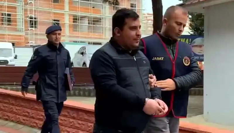 410 Ayrı Suçtan Aranan Zanlı Polis Baskınında Ele Geçirildi