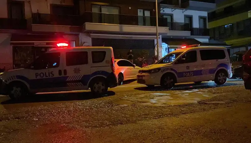 Kocaeli'de Gençler Arasında Bıçaklı Kavga: İki Genç Yaralı