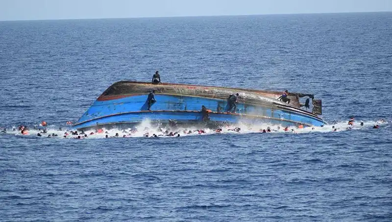 Filipinler'de Trajik Gemi Alabora Olması: 4 Ölü, 7 Kayıp